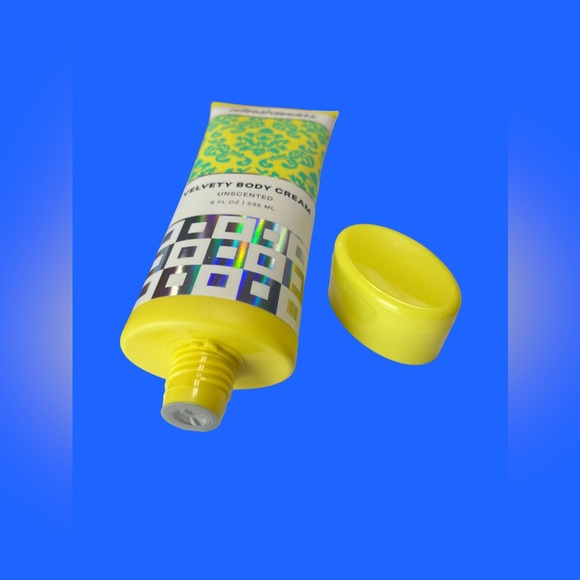 Refreshments Velvety Body Cream UNSCENTED 8 oz 235 ml NWOB & Sealed - Picture 5 of 12